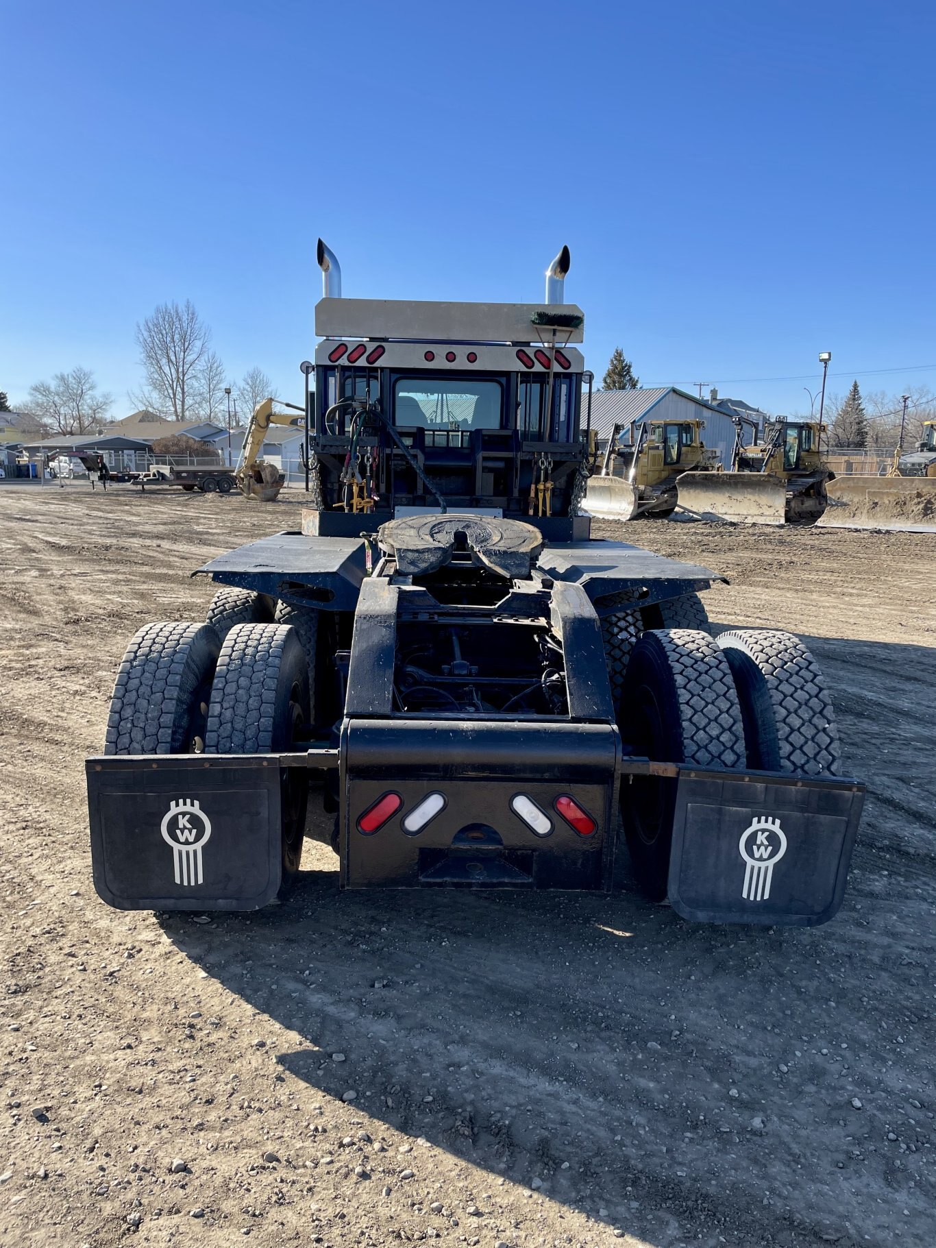 2008 Kenworth W900 Tridrive Winch Truck Tractor w/ Cat 6NZ