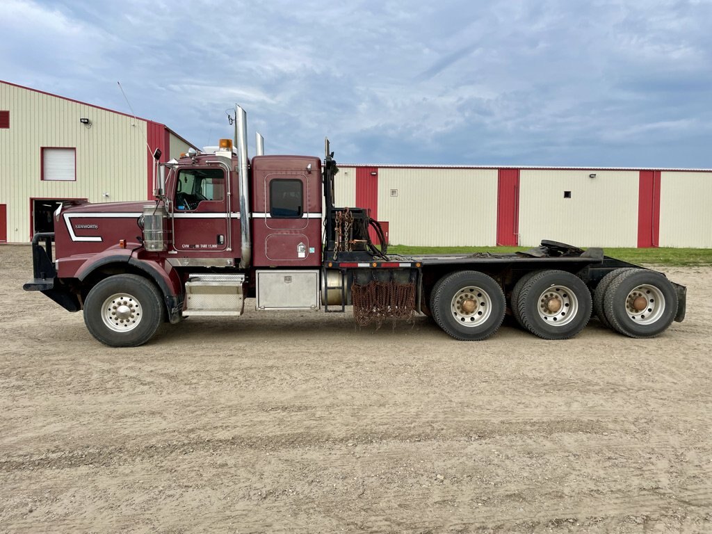 2007 Kenworth C500 Tridrive Winch Tractor Truck