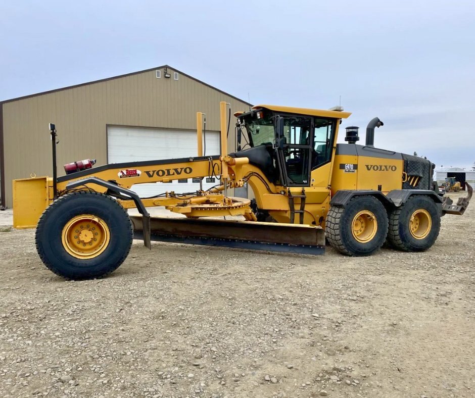 2013 Volvo G970 Motor Grader w/ Snow Wing