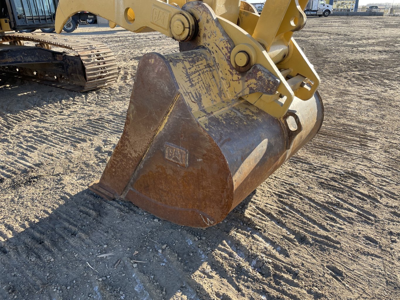 2018 Caterpillar 330FL Excavator w/ Thumb