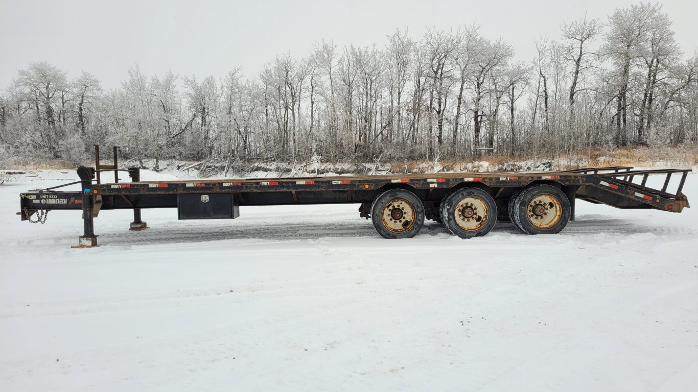 2012 TRAILTECH Tridem Equipment Trailer