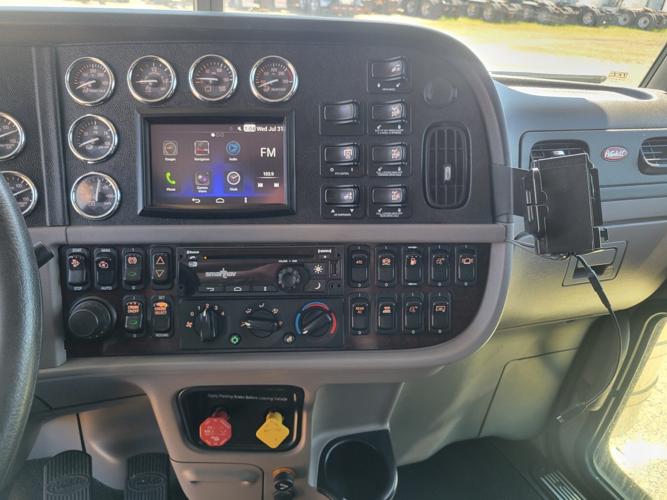 2022 Peterbilt 389 T/A Sleeper Truck Tractor