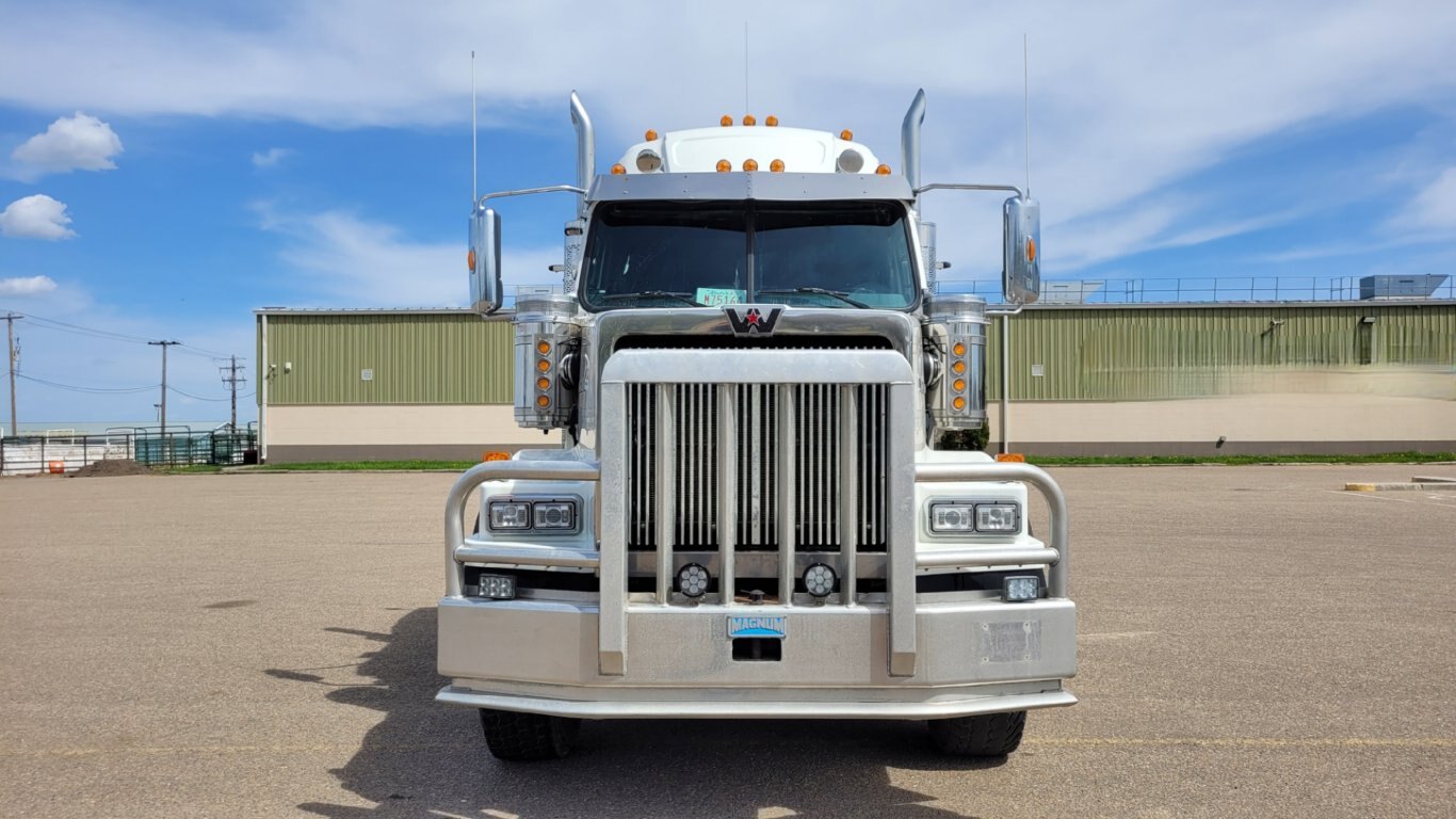 2015 Western Star 4900SA Tridrive Truck Tractor