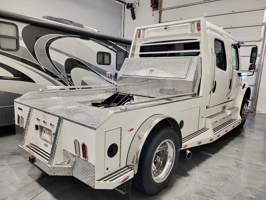 2007 Freightliner M2 106 S/A Crew Cab Truck Tractor