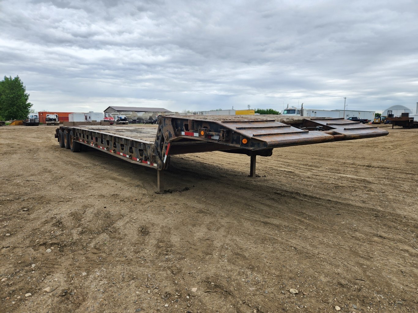 2006 Gerry's 40 Ton Tridem Scissorneck Lowboy Trailer