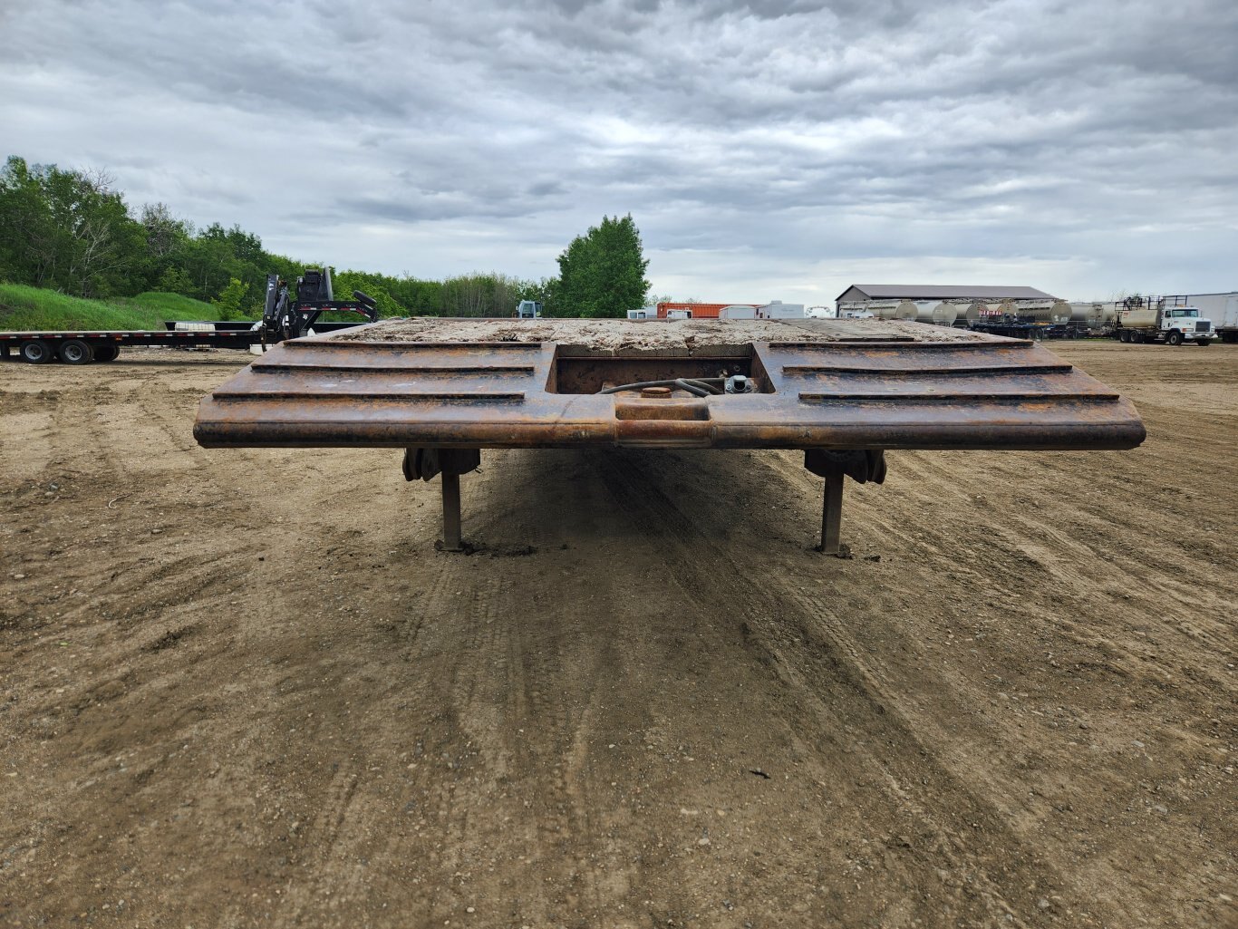 2006 Gerry's 40 Ton Tridem Scissorneck Lowboy Trailer