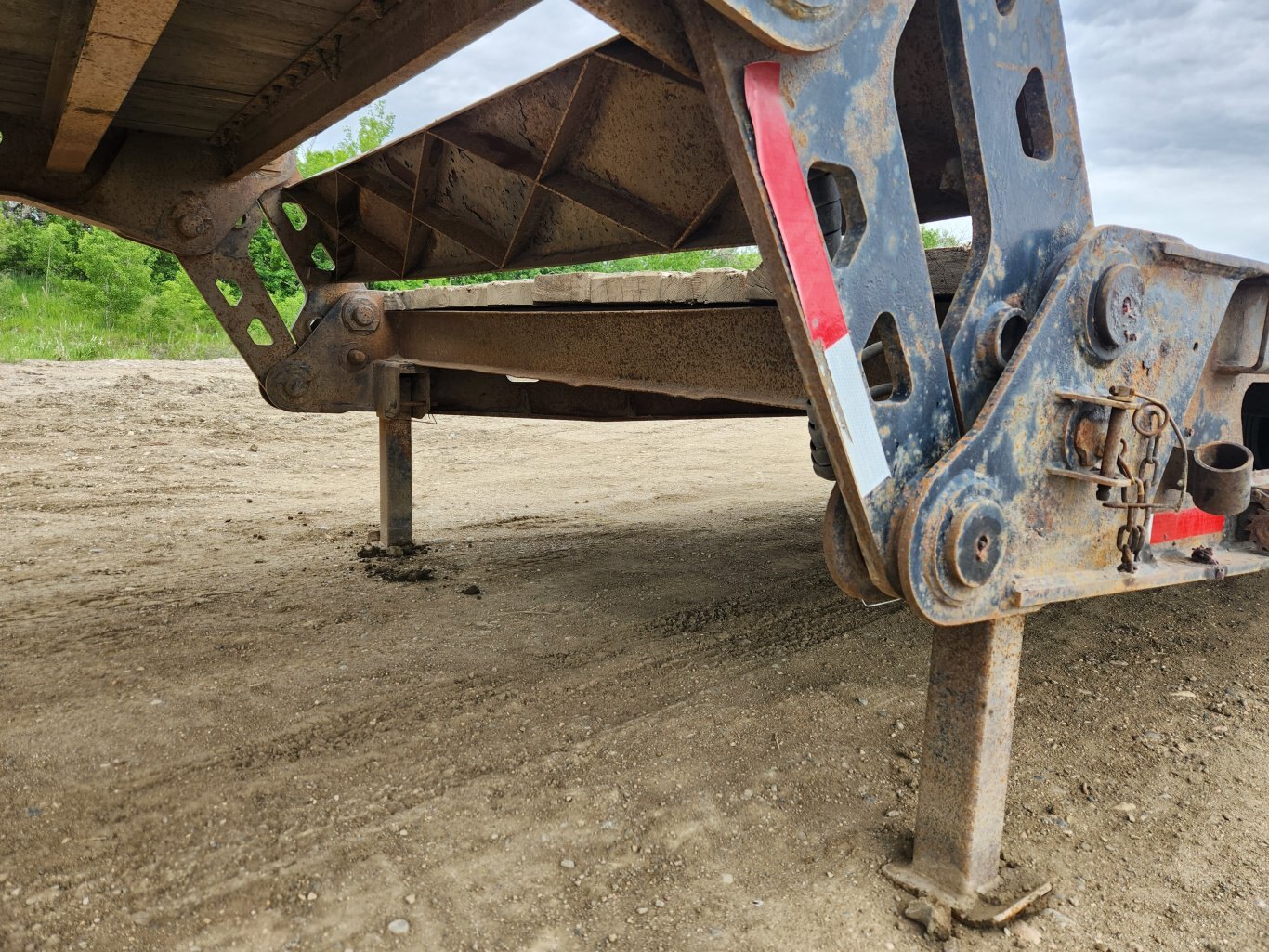 2006 Gerry's 40 Ton Tridem Scissorneck Lowboy Trailer