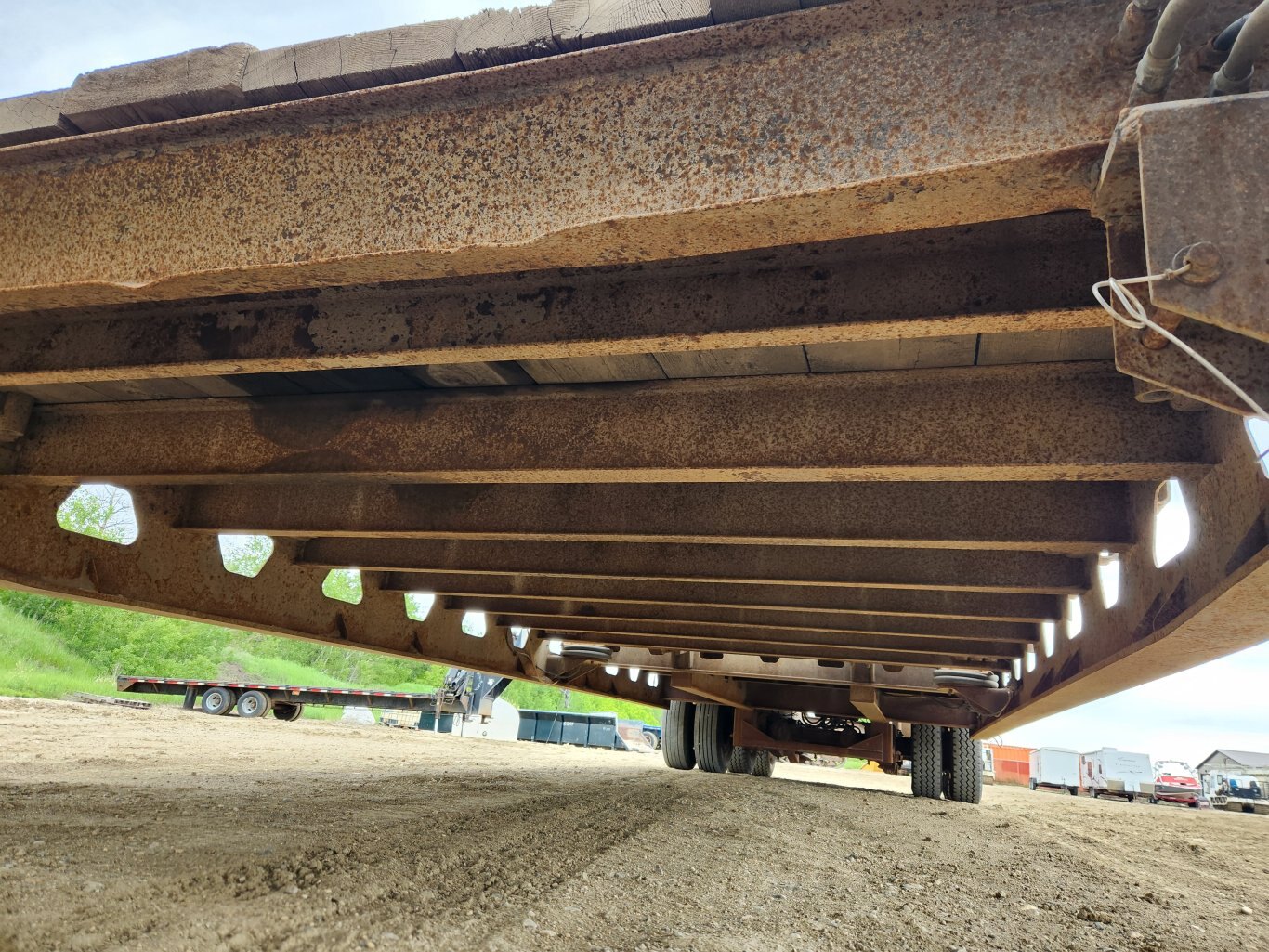 2006 Gerry's 40 Ton Tridem Scissorneck Lowboy Trailer