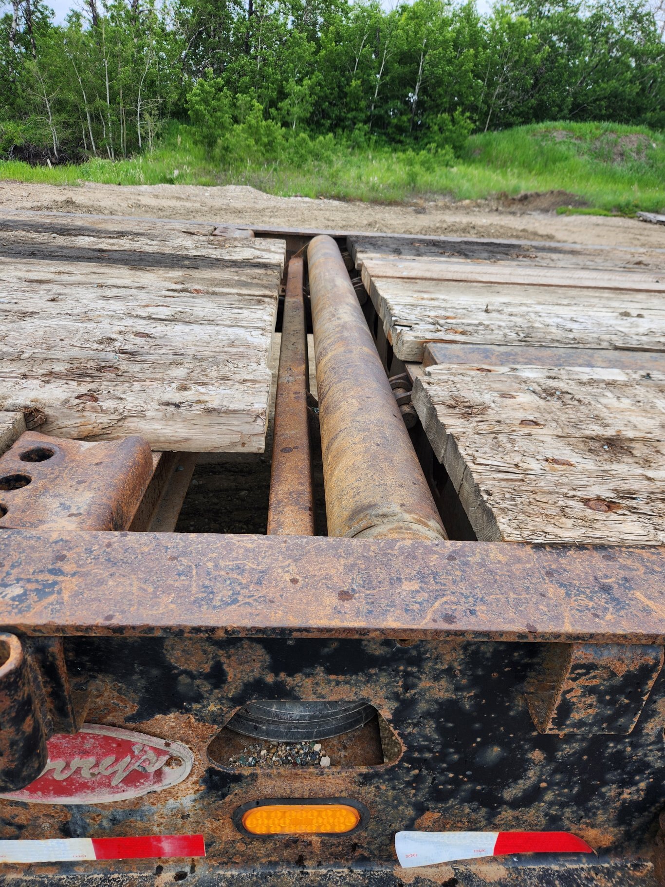 2006 Gerry's 40 Ton Tridem Scissorneck Lowboy Trailer