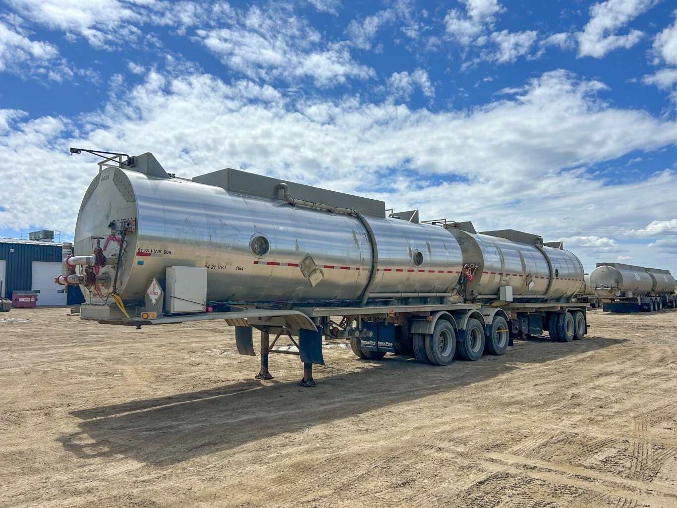 2009 Brenner TC 407 Aluminum Super B Tank Trailers