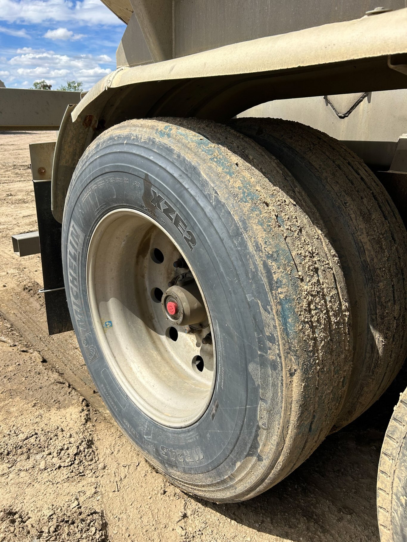 2009 Brenner TC 407 Aluminum Super B Tank Trailers