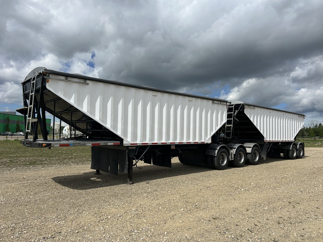 2009 Lode King Steel Super B Grain Trailer