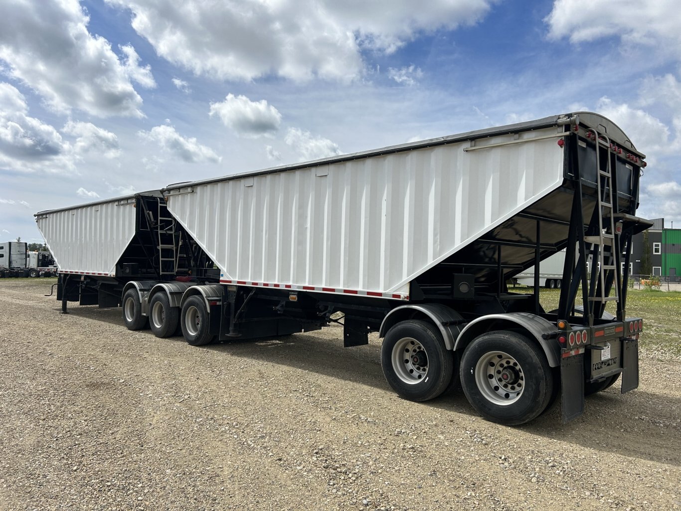 2009 Lode King Steel Super B Grain Trailer