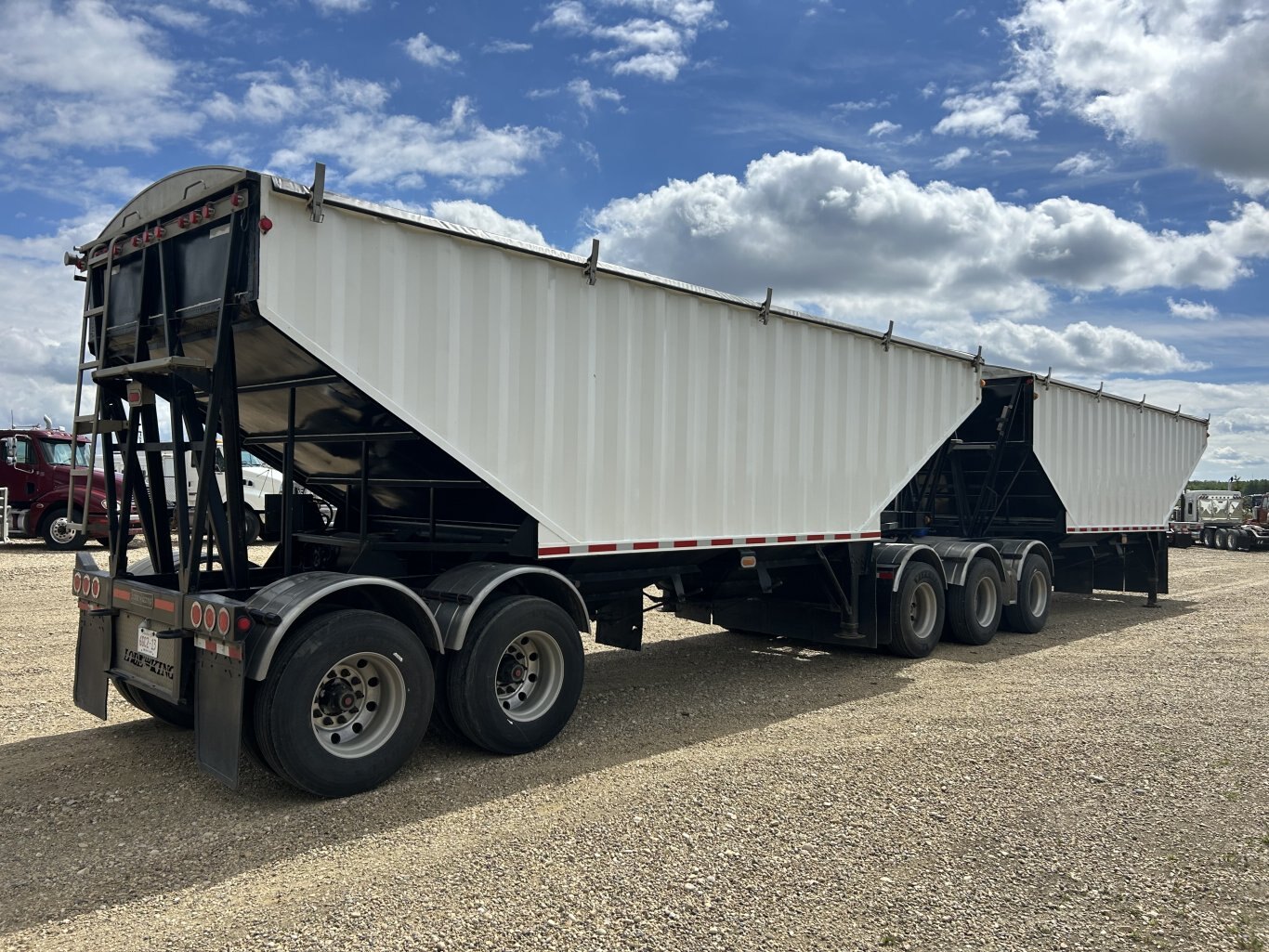 2009 Lode King Steel Super B Grain Trailer