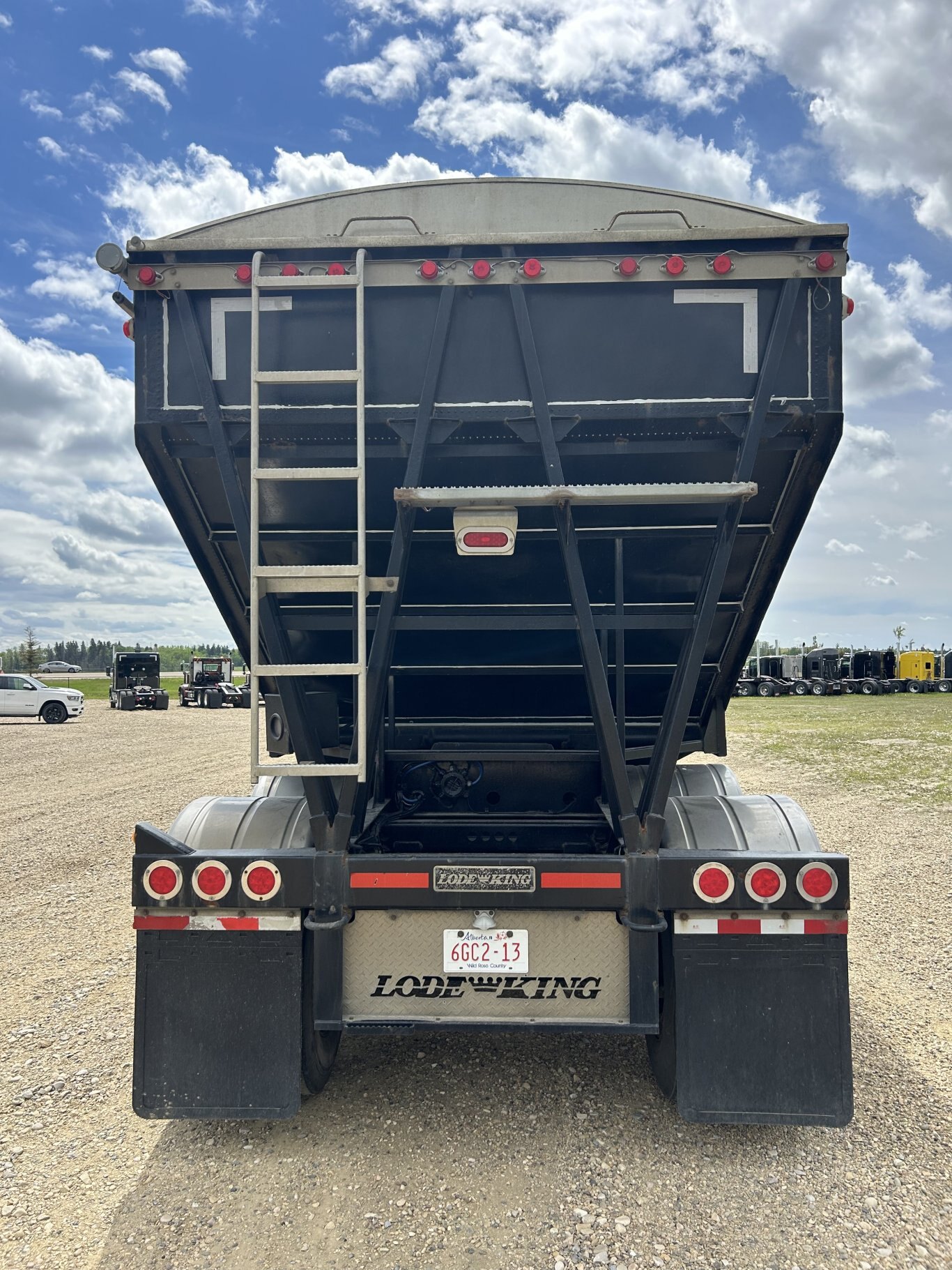 2009 Lode King Steel Super B Grain Trailer