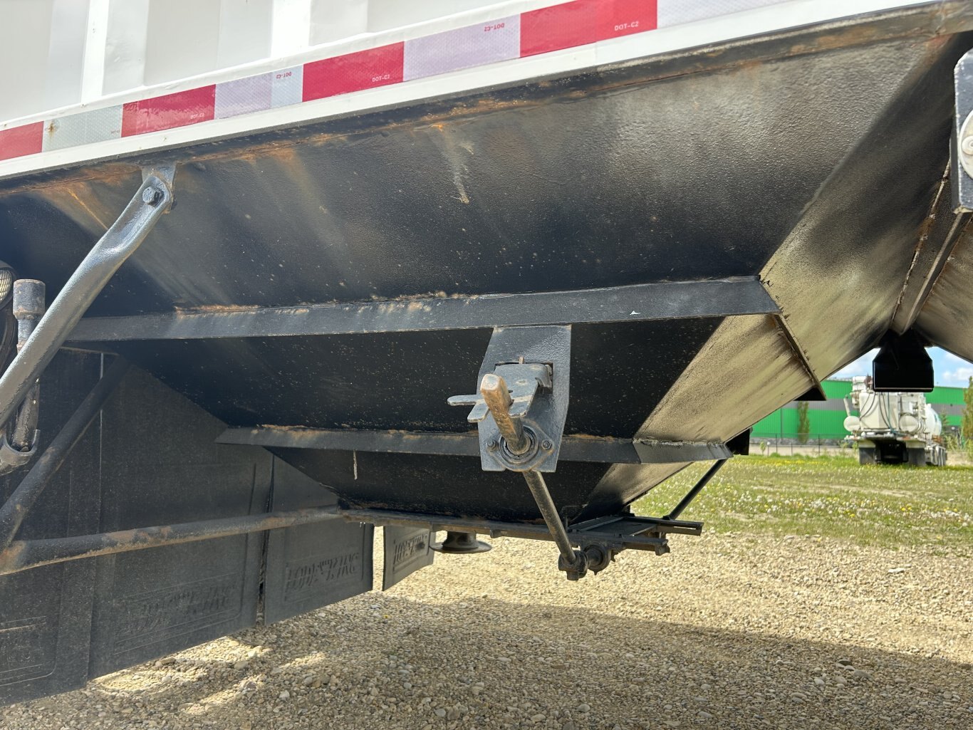 2009 Lode King Steel Super B Grain Trailer