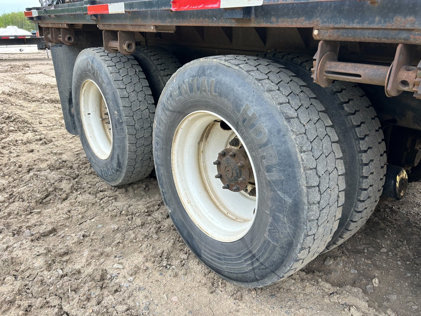 2013 International 7400 Hi Rail Spray Truck