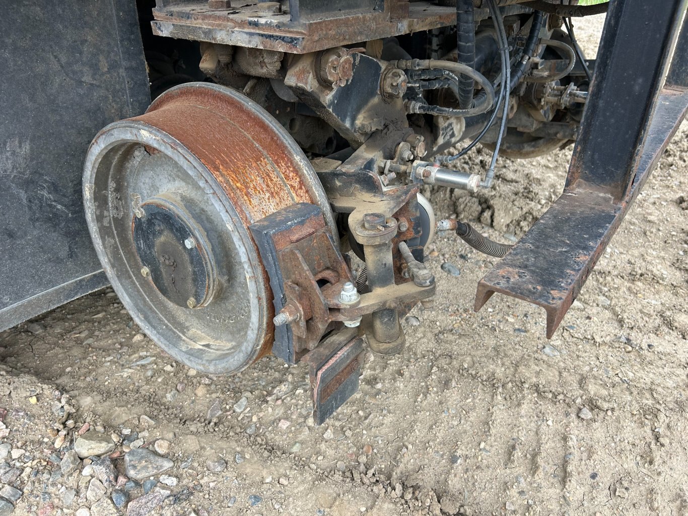 2013 International 7400 Hi Rail Spray Truck