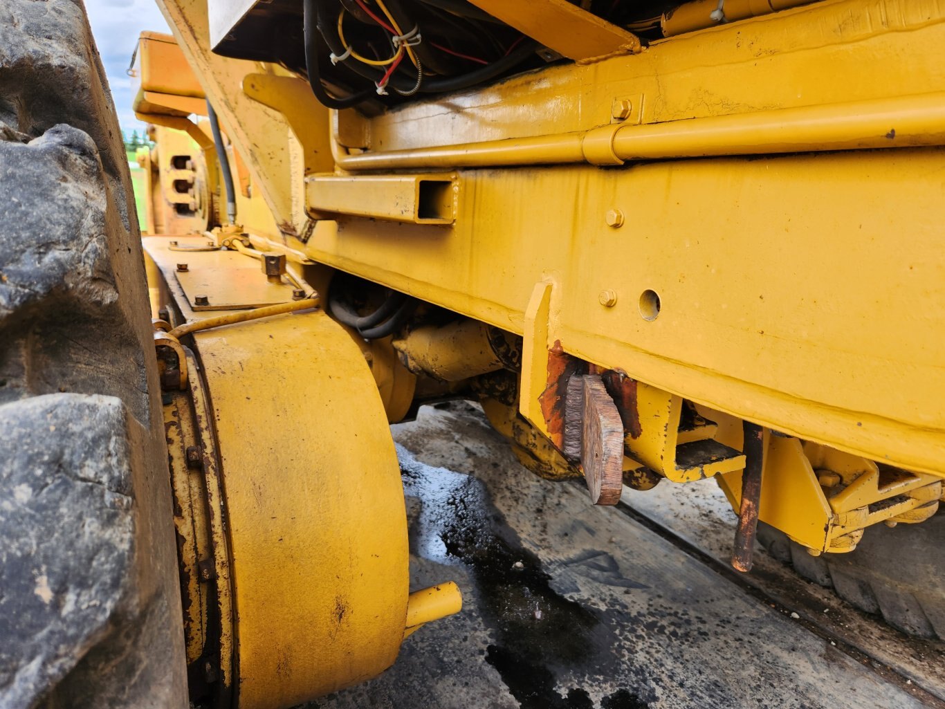 1965 Caterpillar 16 Motor Grader