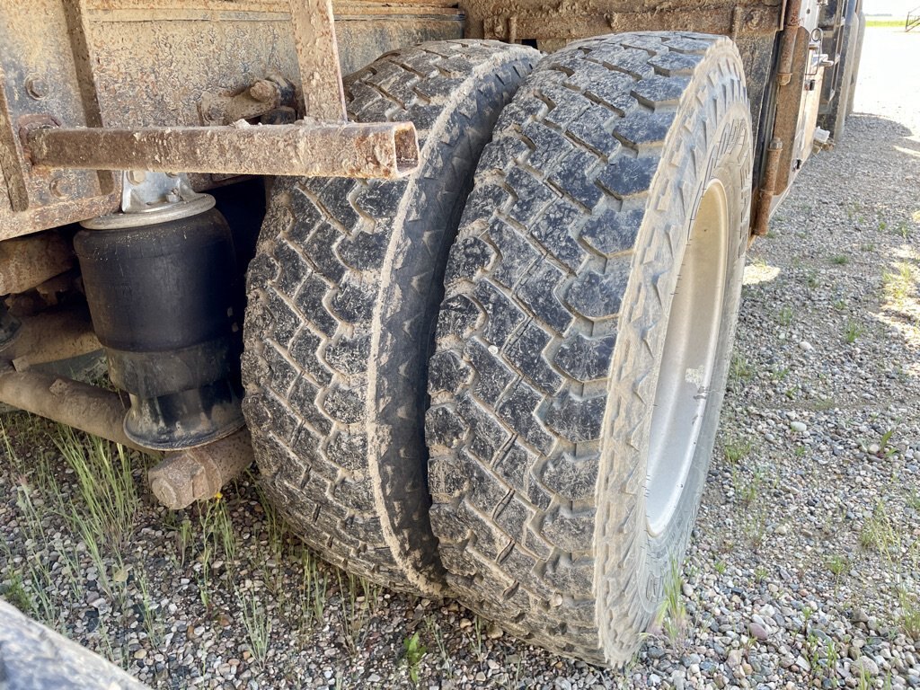 2004 Kenworth T800 8x4 54 Ft Flushby Rig