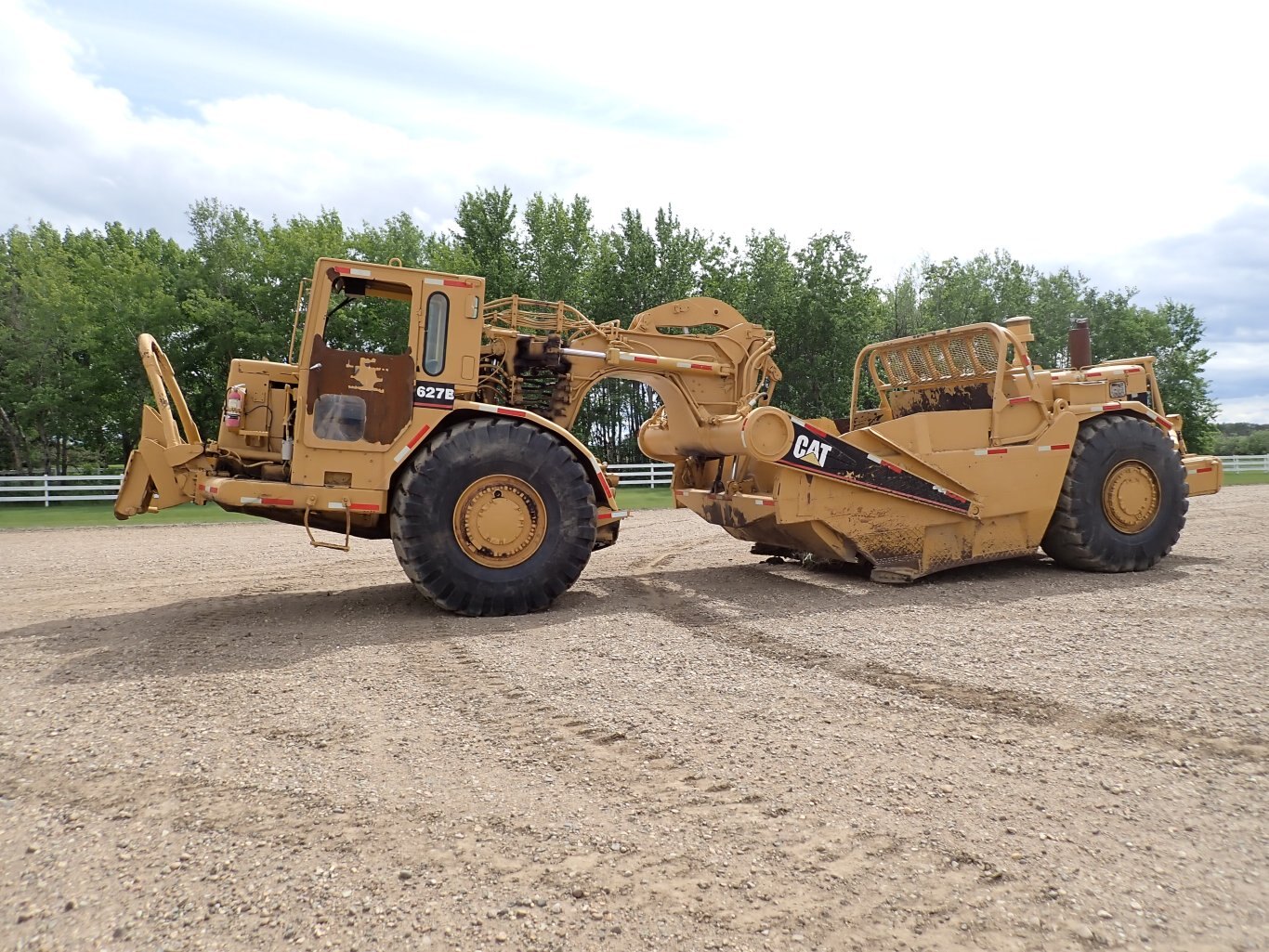 1980 Caterpillar 627B Scraper