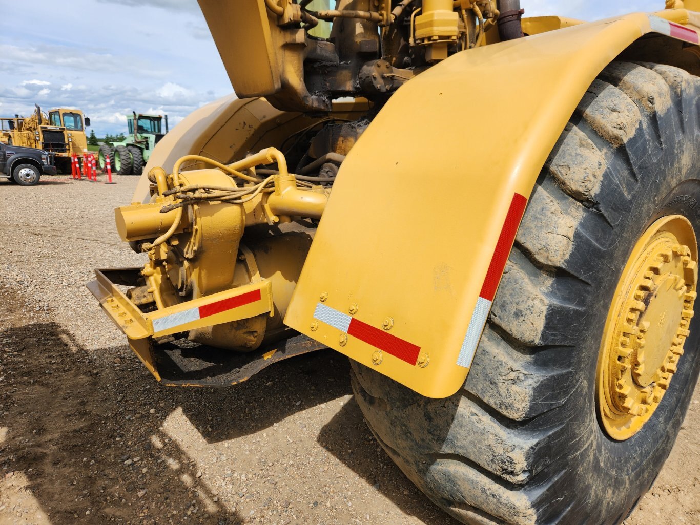 1980 Caterpillar 627B Scraper