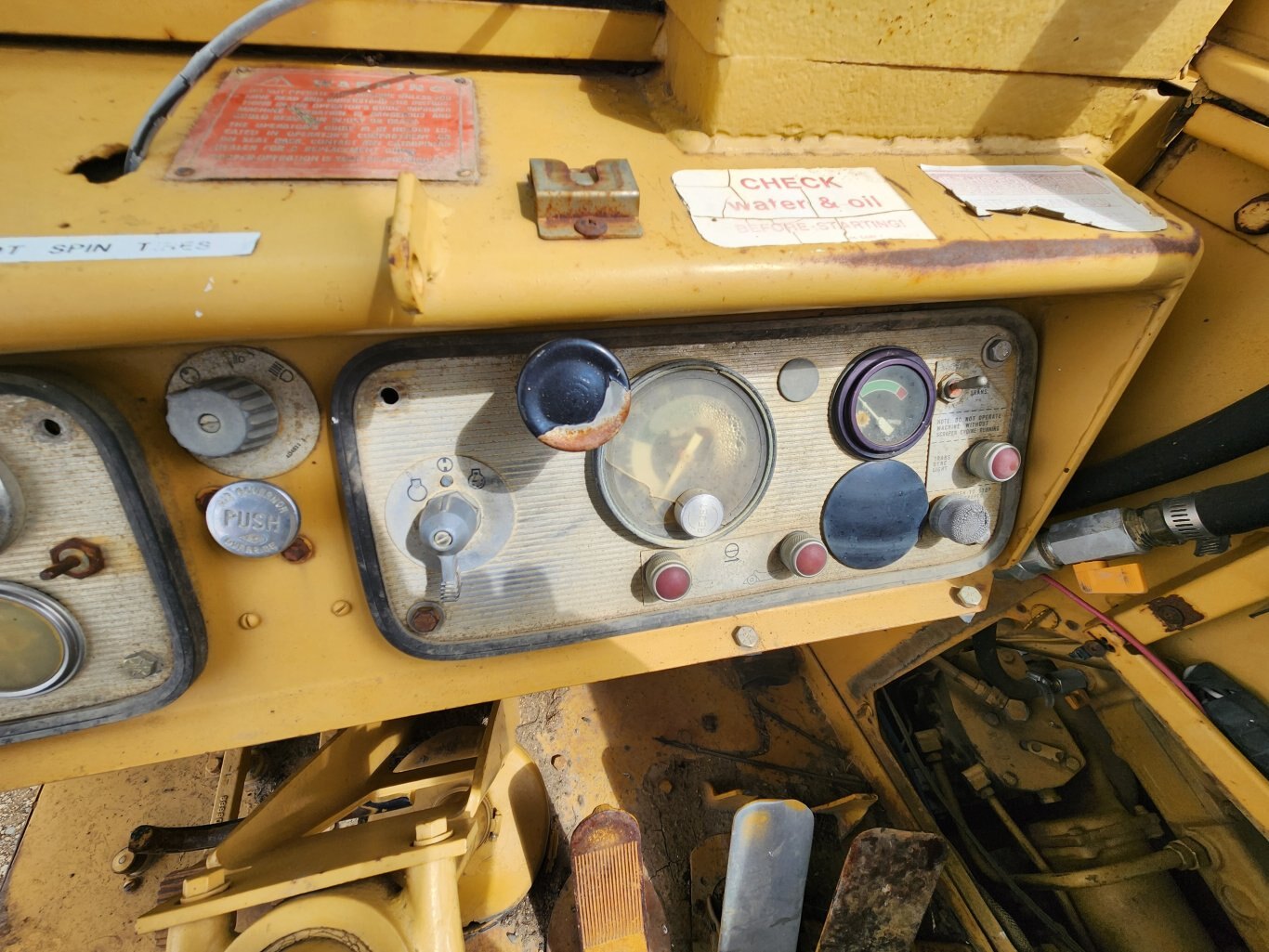 1980 Caterpillar 627B Scraper