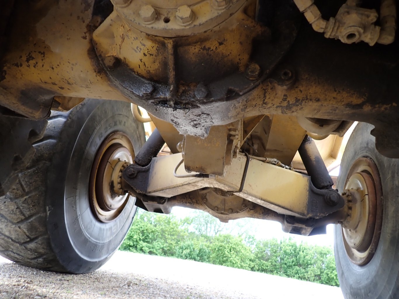 1988 Caterpillar D400 Articulated Dump Truck