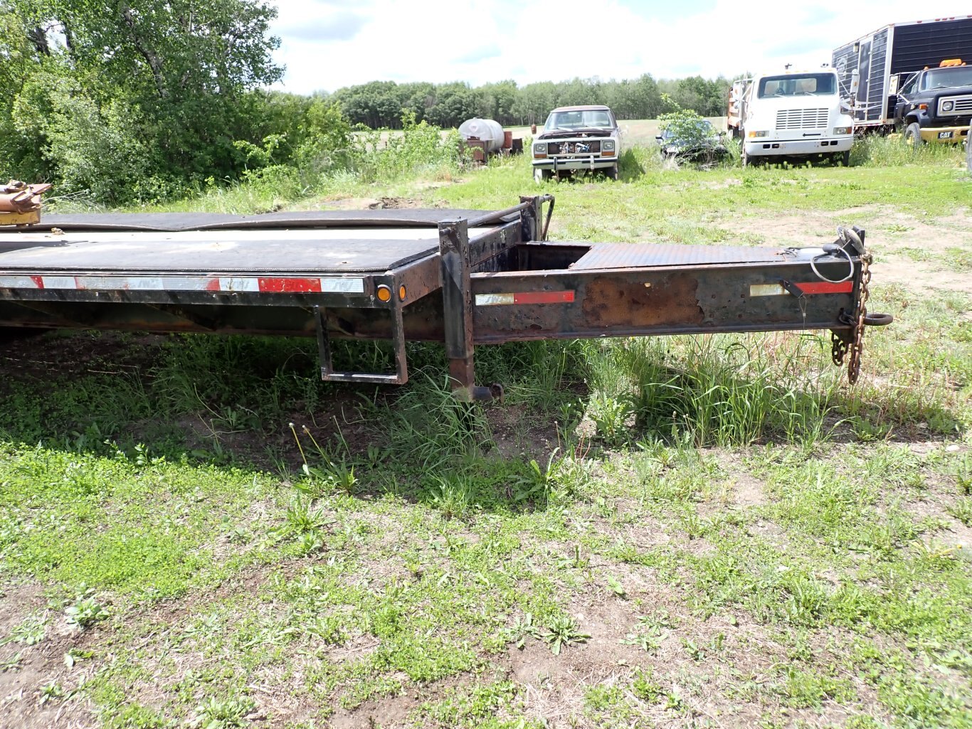 2012 ABU 30 Ft Tridem Equipment Trailer