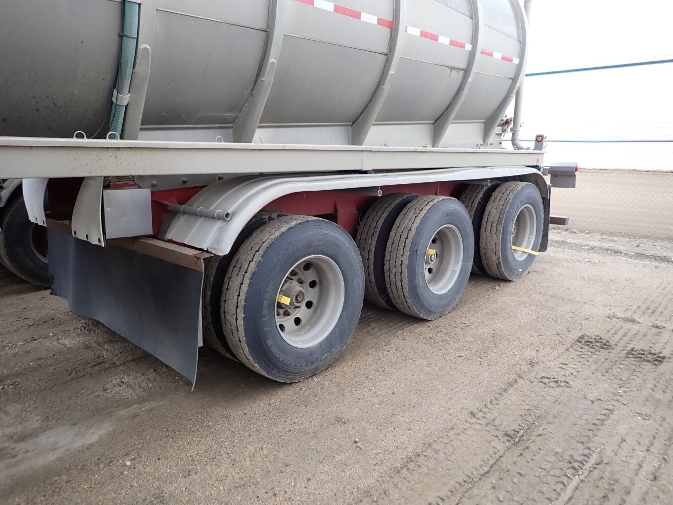 2014 Tremcar 38m3 407 Tank Trailer