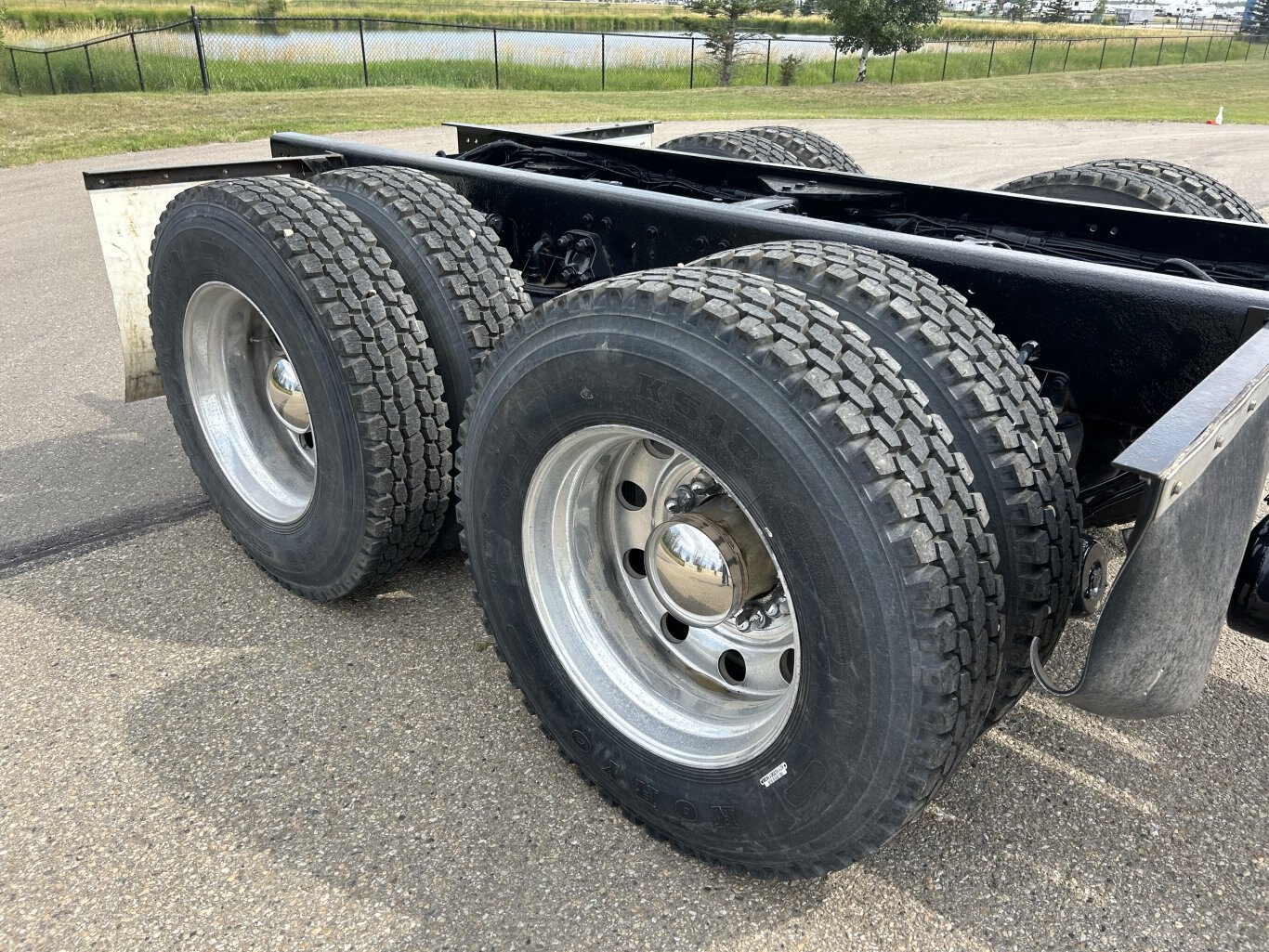 2013 Kenworth T800 T/A Cab and Chassis