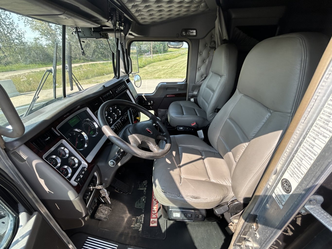 2016 Kenworth T800 T/A Truck Tractor