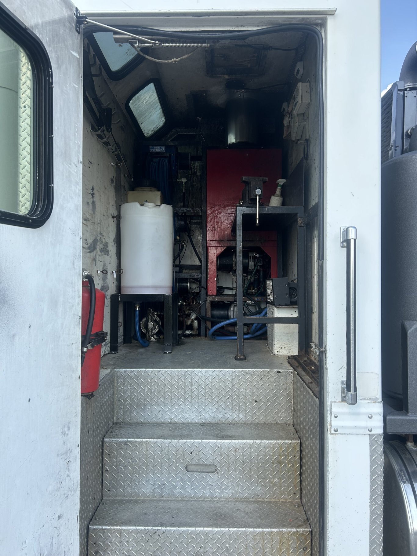 2014 Kenworth T800 Tridrive Combo Vac