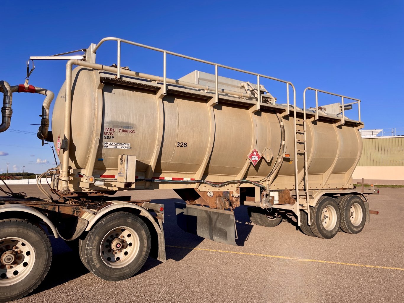 2011 Tremcar TC 407 Aluminum Super B Tank Trailer