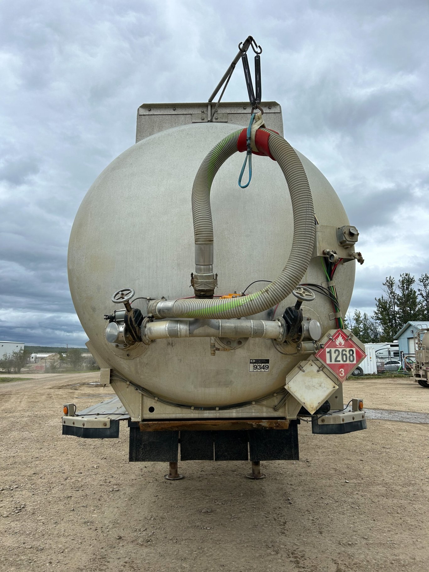 2014 Advance TC407 Aluminum Super B Tank Trailers