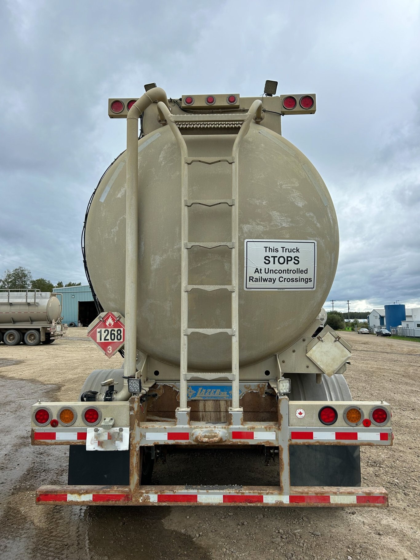 2014 Advance TC407 Aluminum Super B Tank Trailers