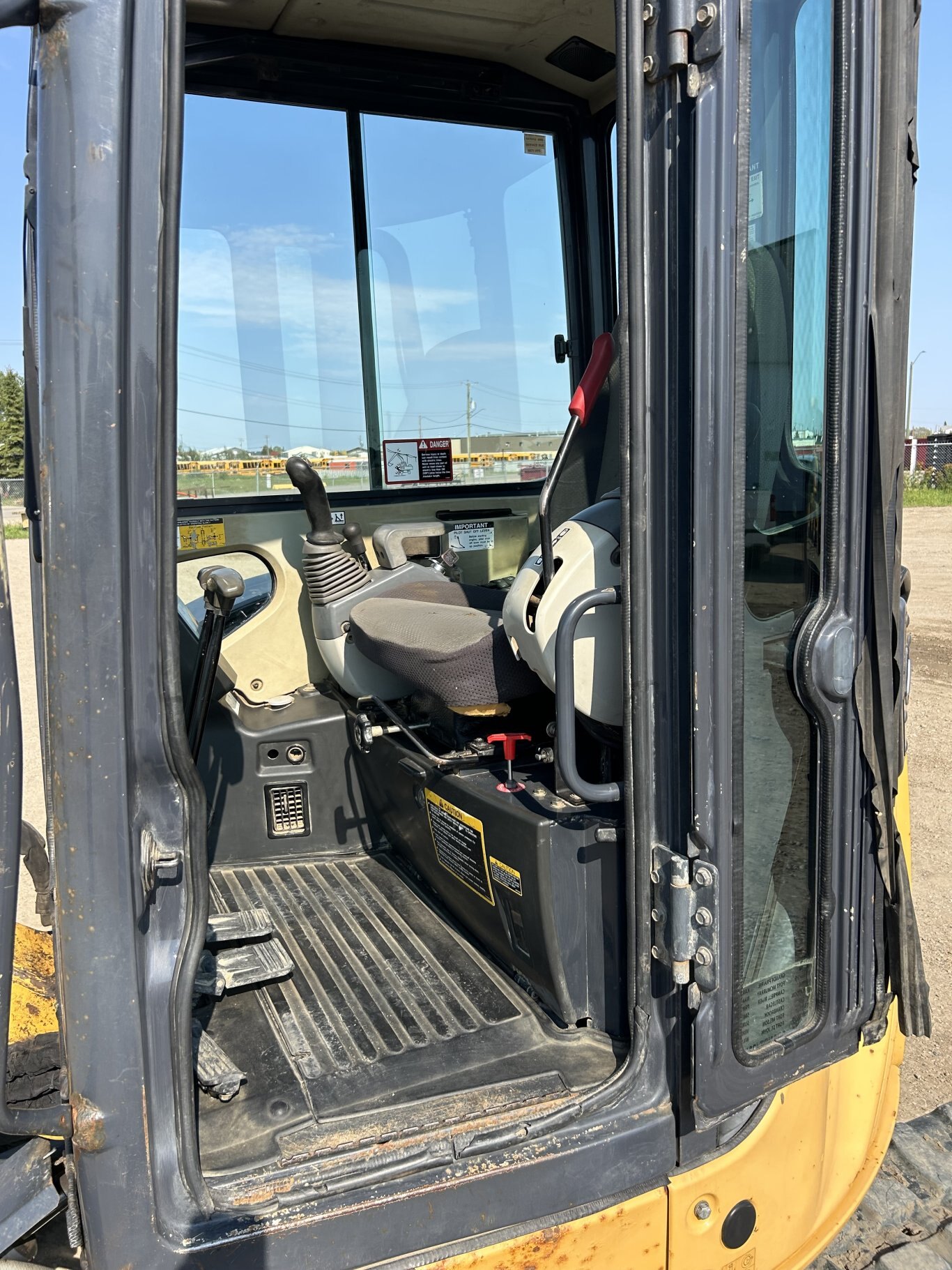 2011 John Deere 50D Excavator w/ Thumb