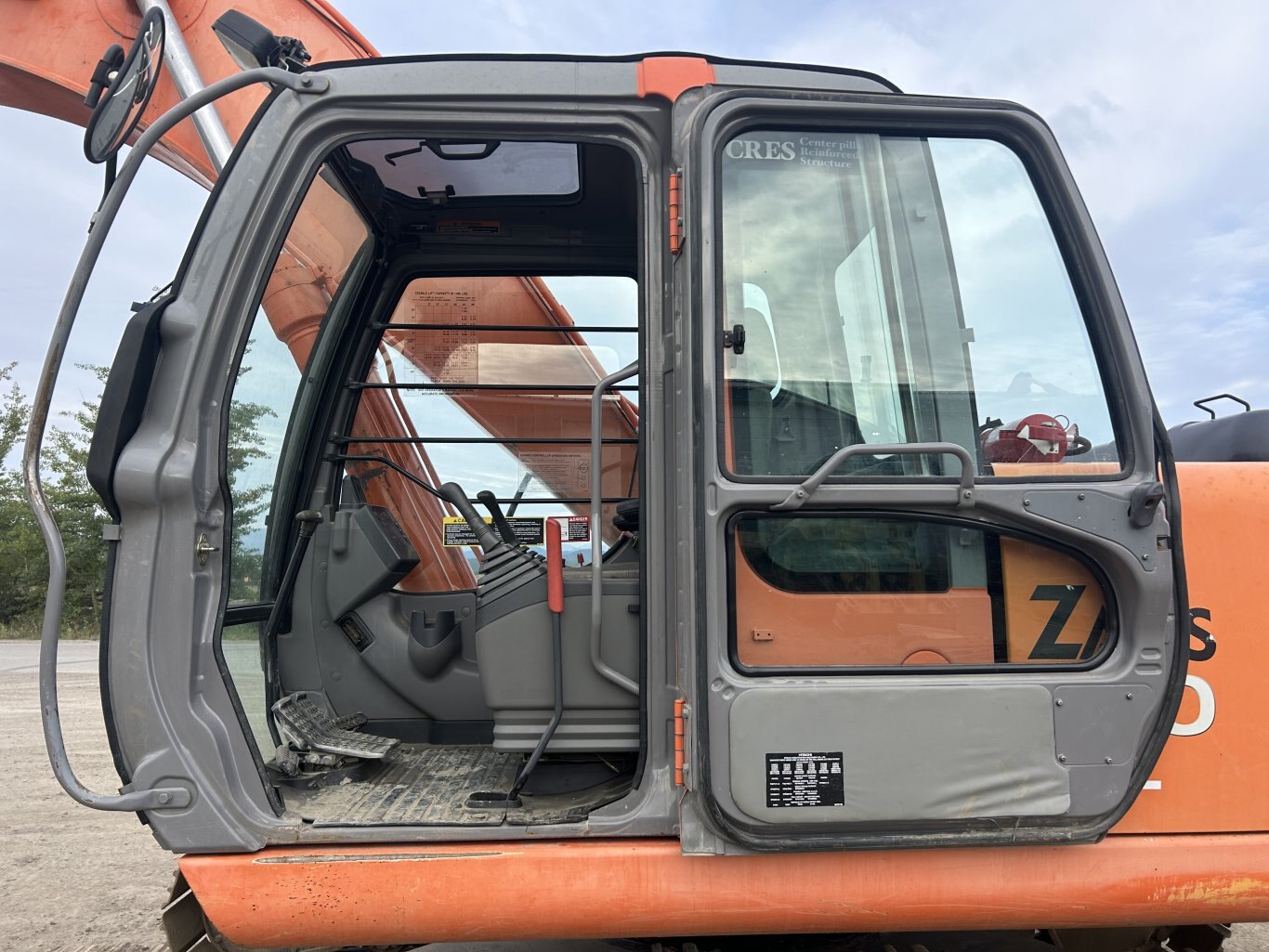 2006 Hitachi ZX230LC Excavator