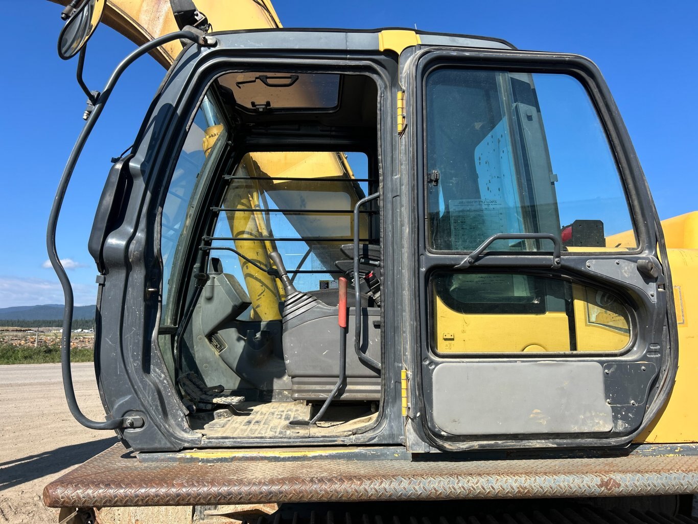 2005 John Deere 270C LC Excavator w/ Thumb