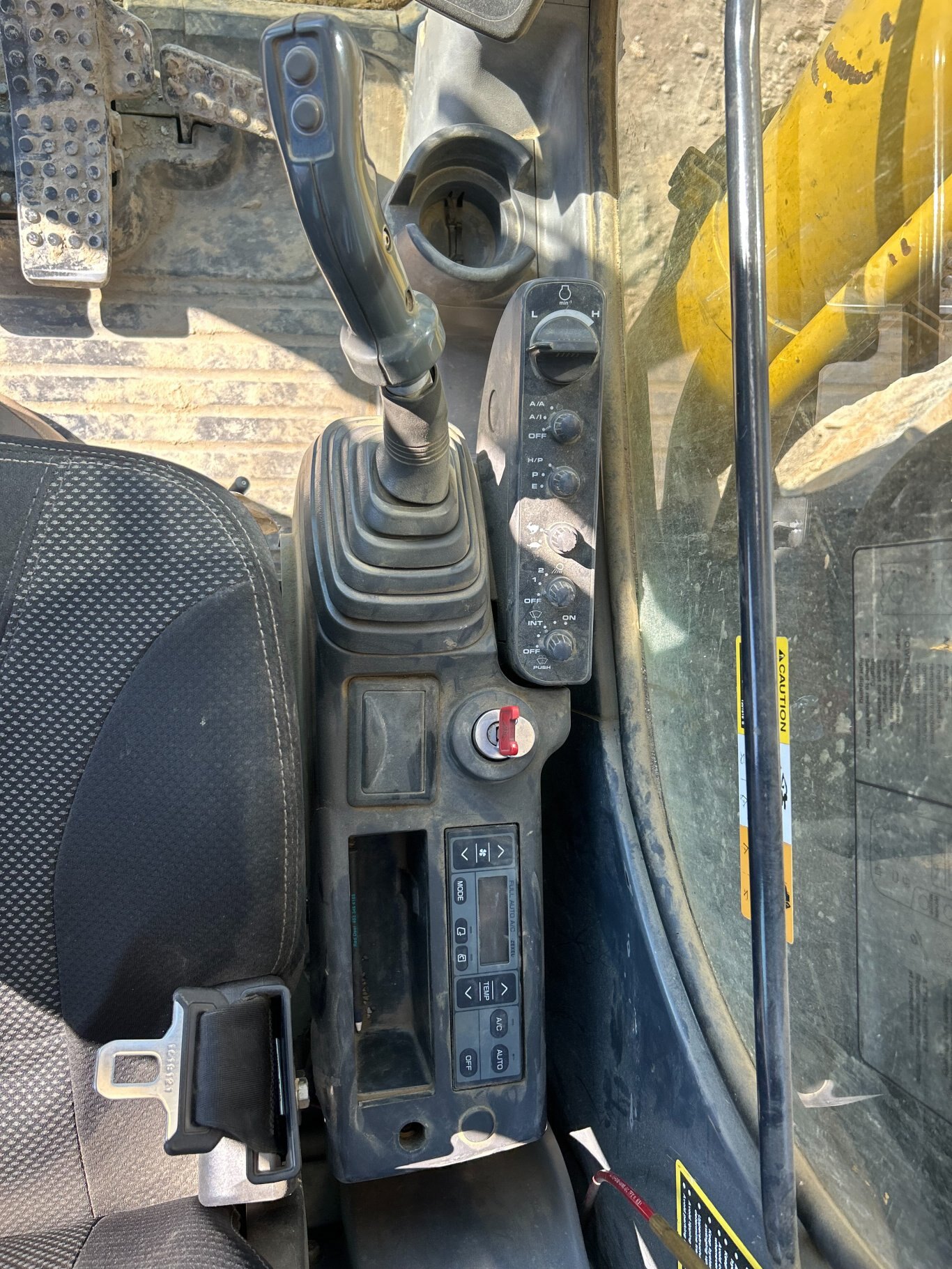 2005 John Deere 270C LC Excavator w/ Thumb