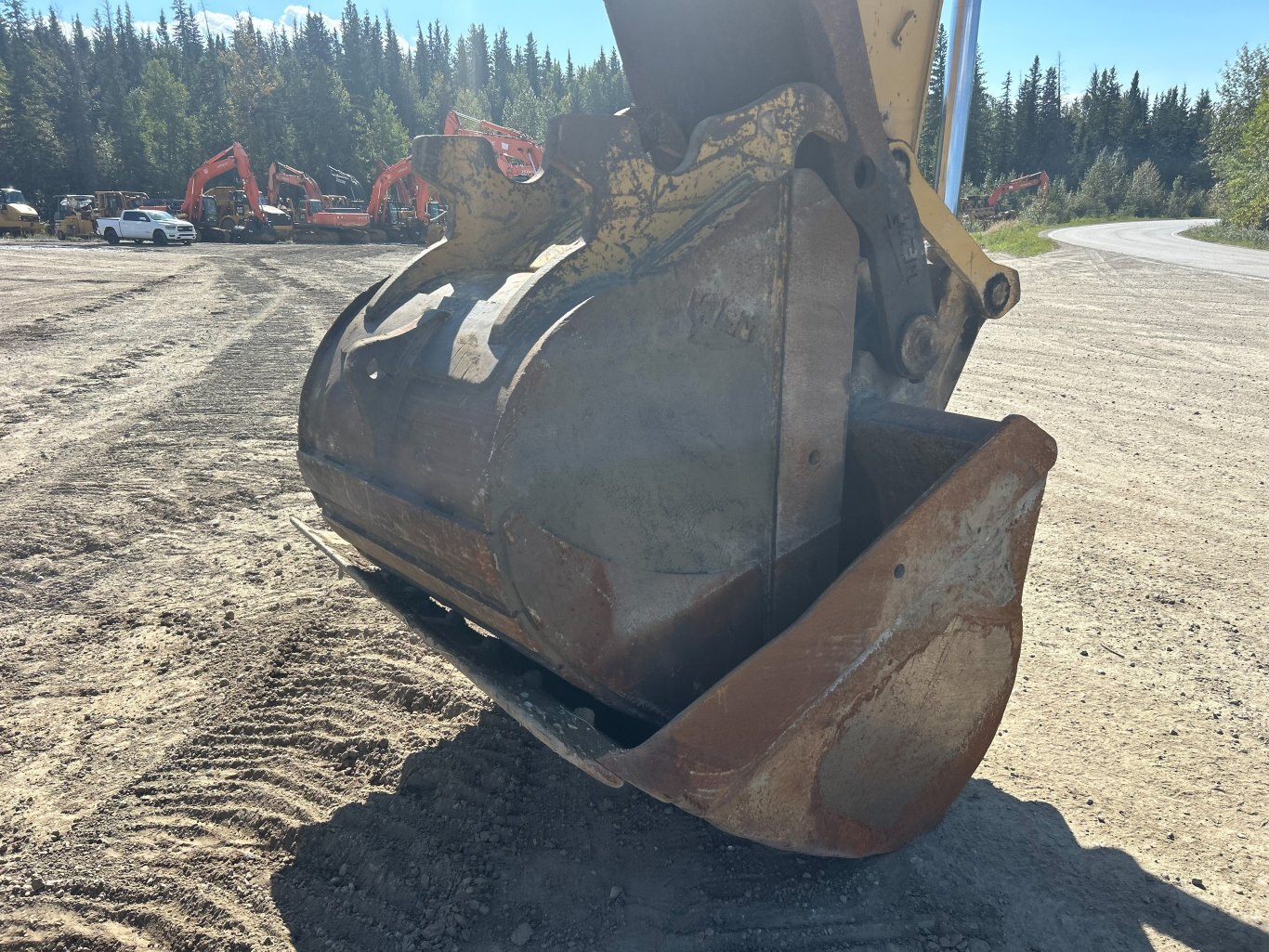 2005 John Deere 270C LC Excavator w/ Thumb