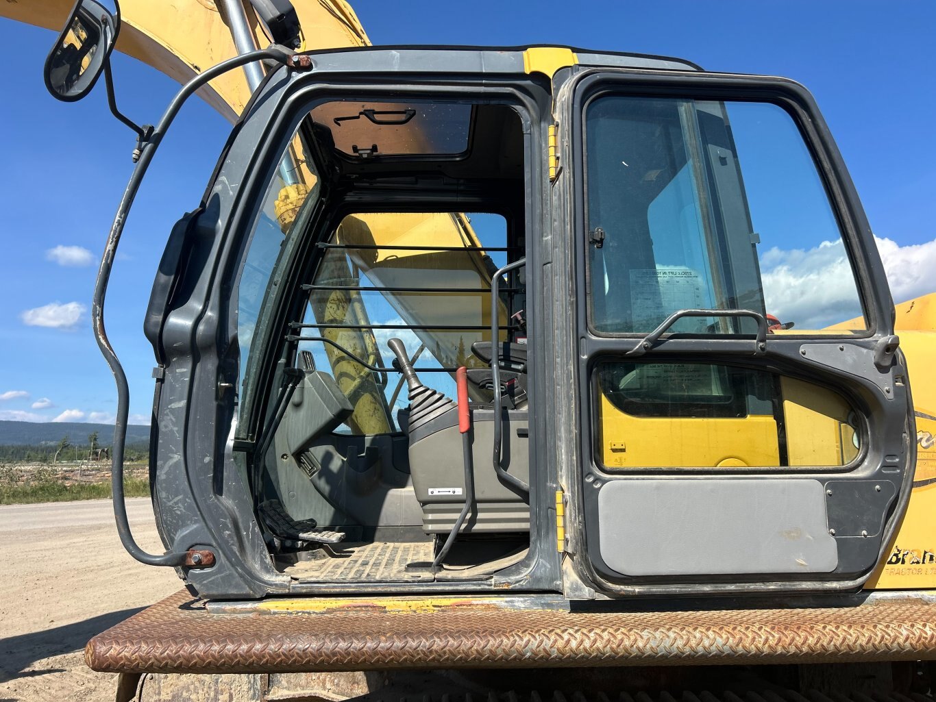 2005 John Deere 270C LC Excavator w/ Thumb