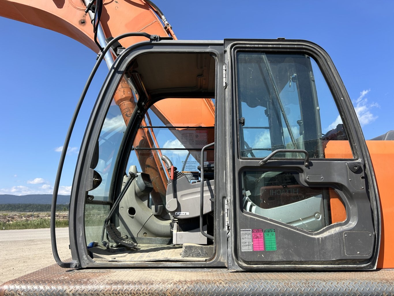 2010 Hitachi X350LC 3 Excavator w/ Thumb