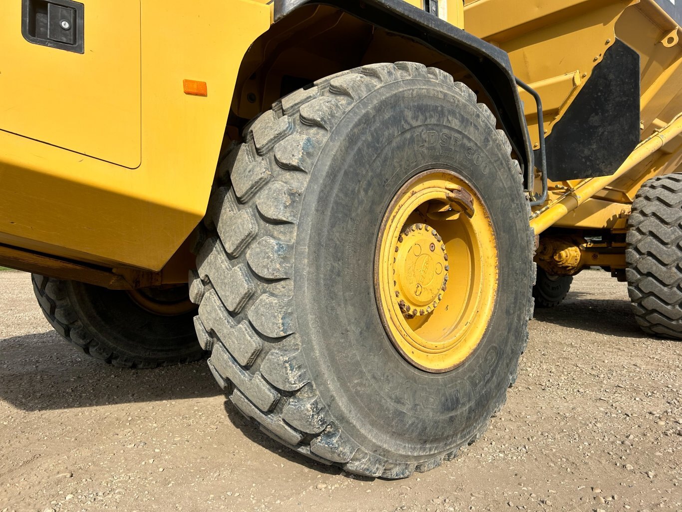 2007 John Deere 300D Articulating Dump Truck