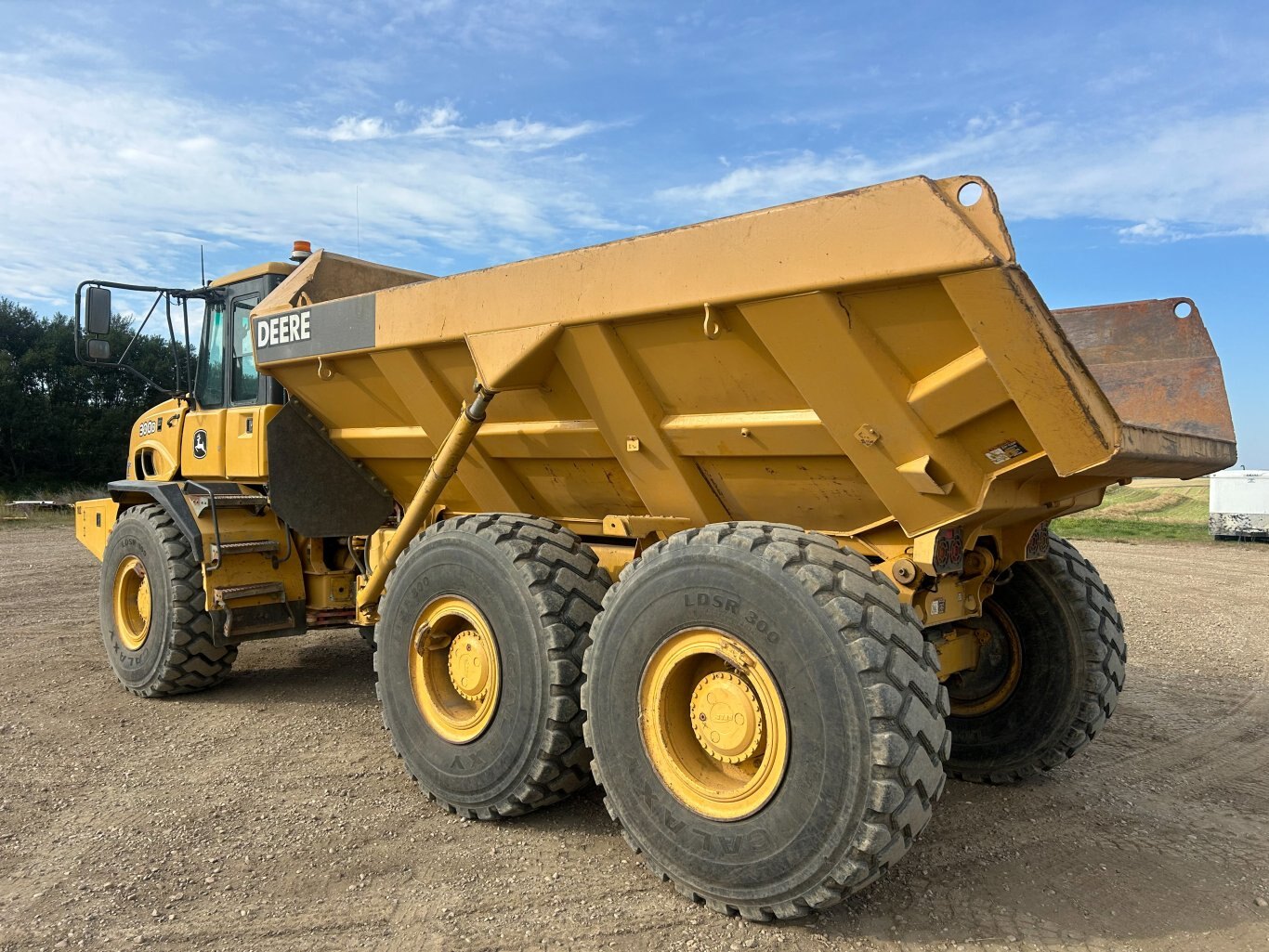 2007 John Deere 300D Articulating Dump Truck