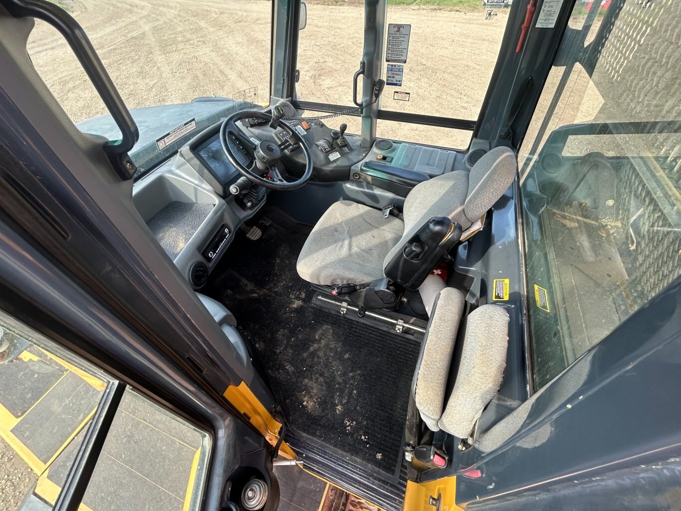 2007 John Deere 300D Articulating Dump Truck