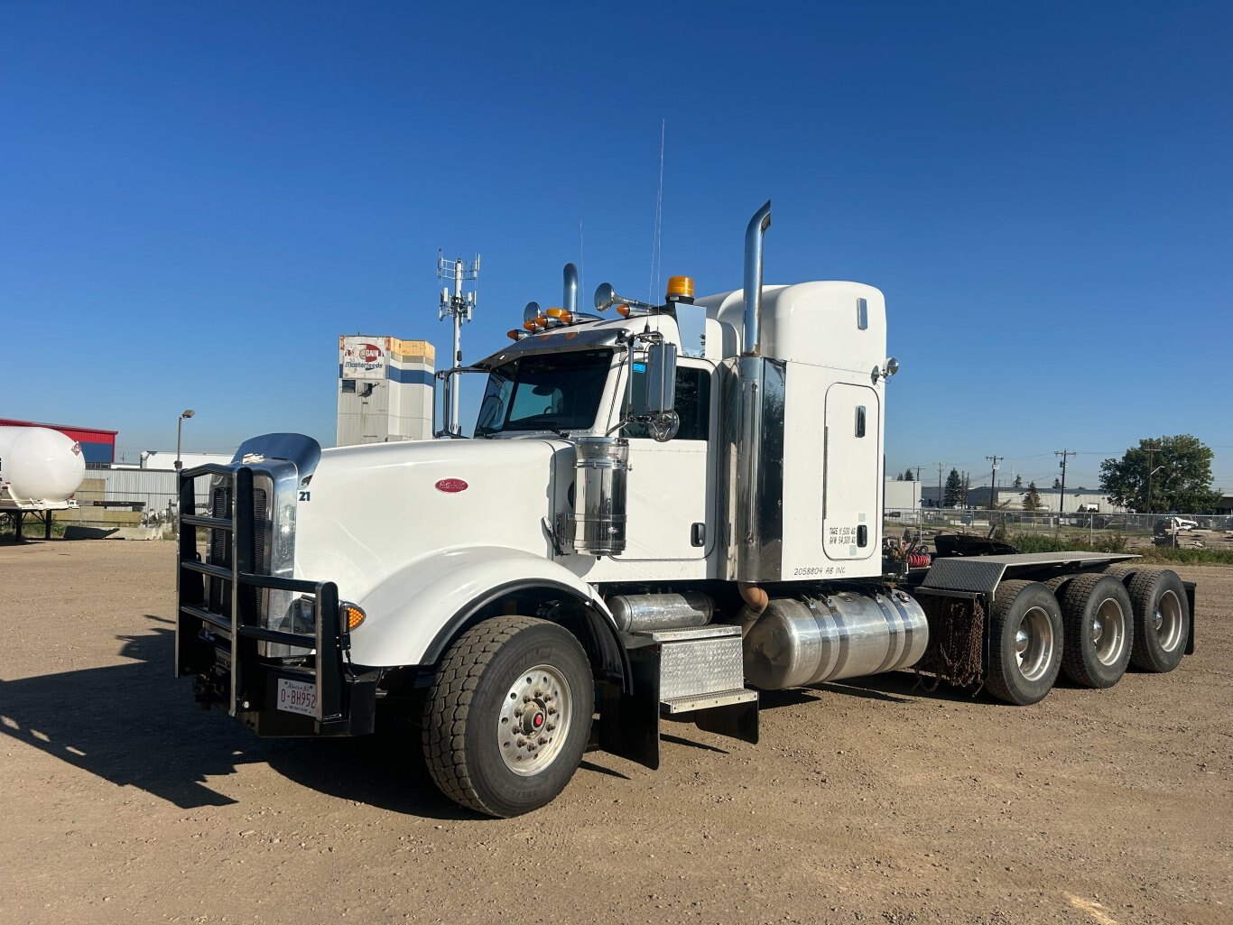 2011 Peterbilt 367 Tri Drive Truck Tractor