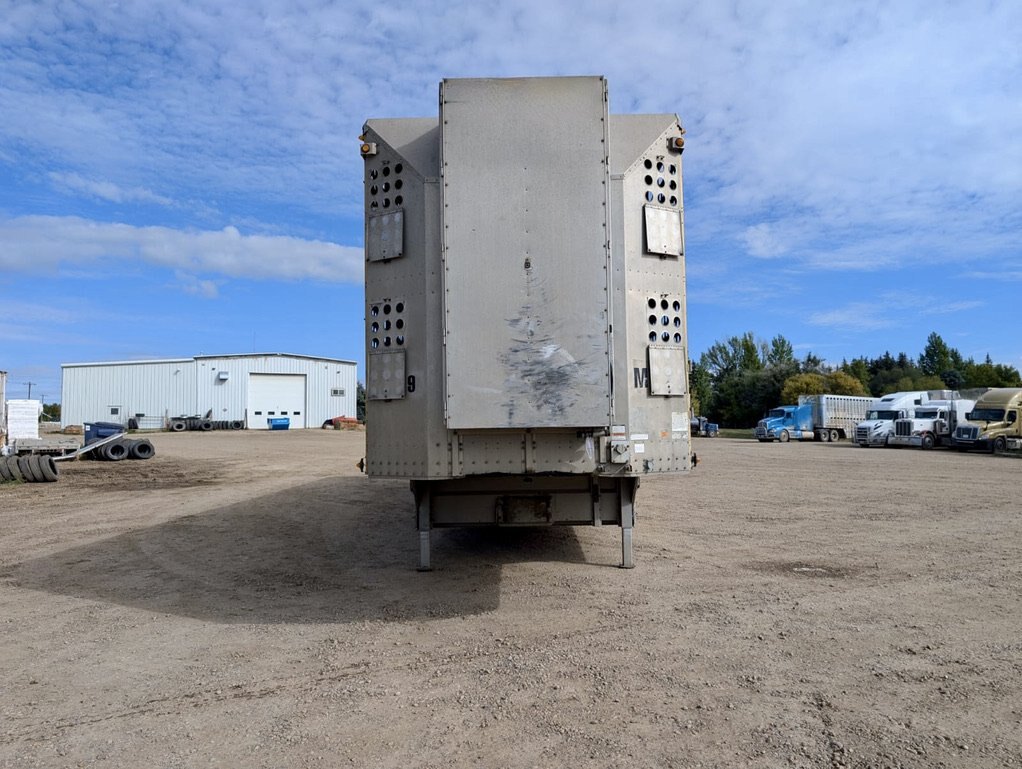 2011 Merritt 53 Ft Aluminum Cattle Liner Triaxle Trailer