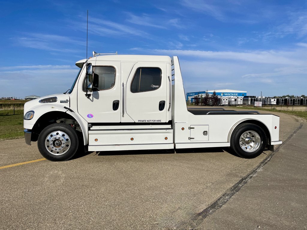 2018 Freightliner M2 106 Western Hauler Sport Chassis 4x2 Truck