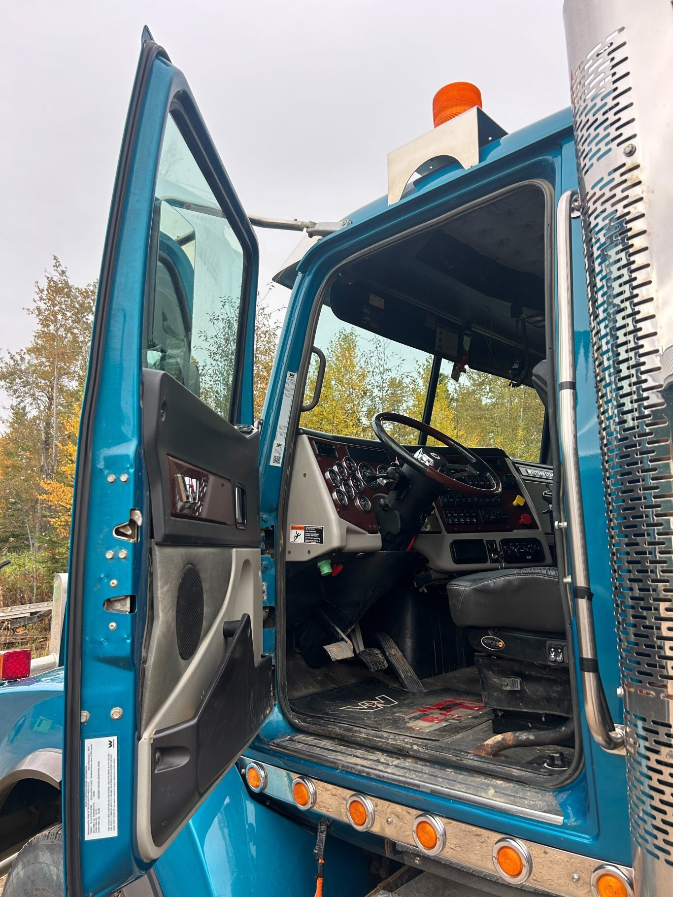 2017 Western Star 4900SA T/A Truck Tractor